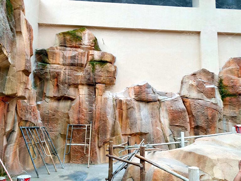 水泥假山.jpg 水泥假山.jpg