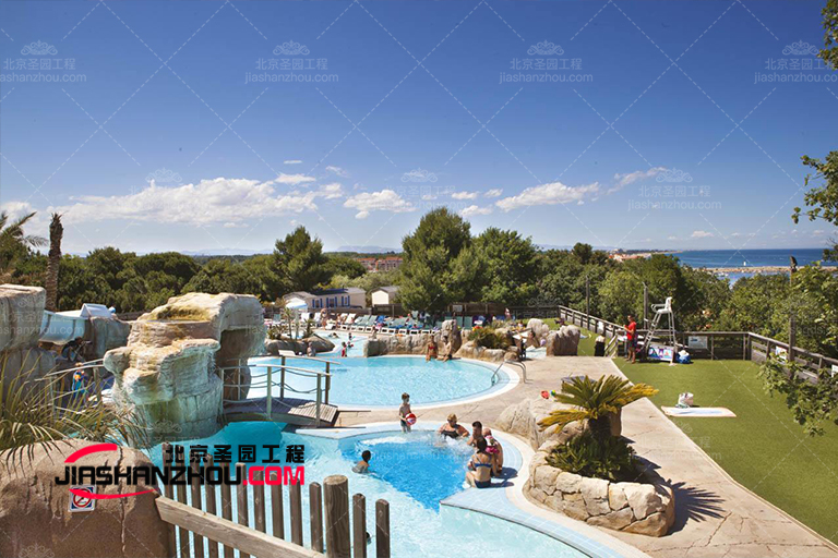 水泥假山.jpg 水泥假山.jpg